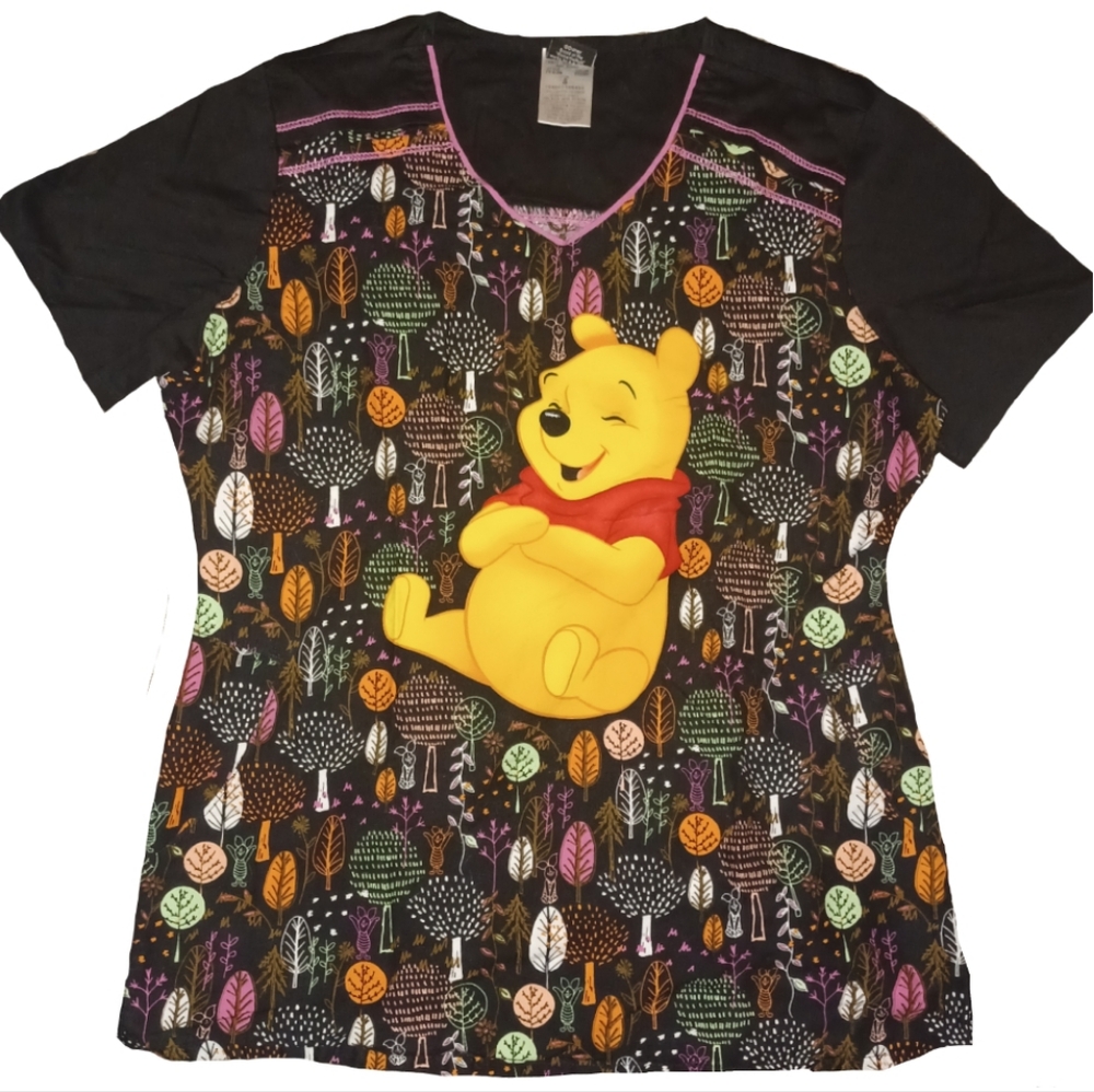 💴 Winnie the Pooh Scrub Top by Disney